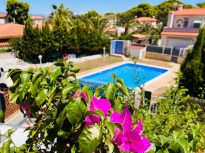 Lovely house near to the beach with pool